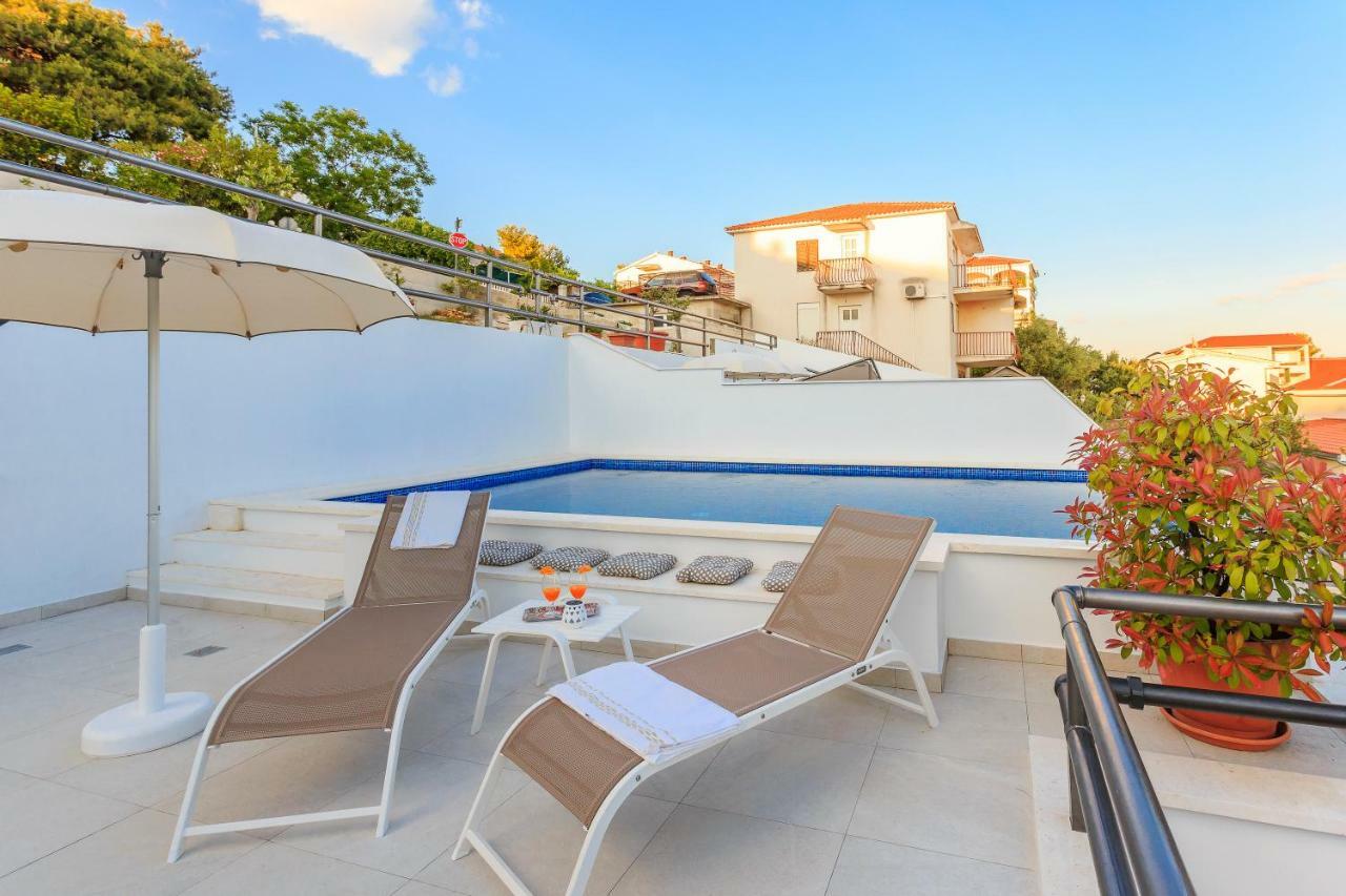 Apartments Meri Trogir Exterior foto