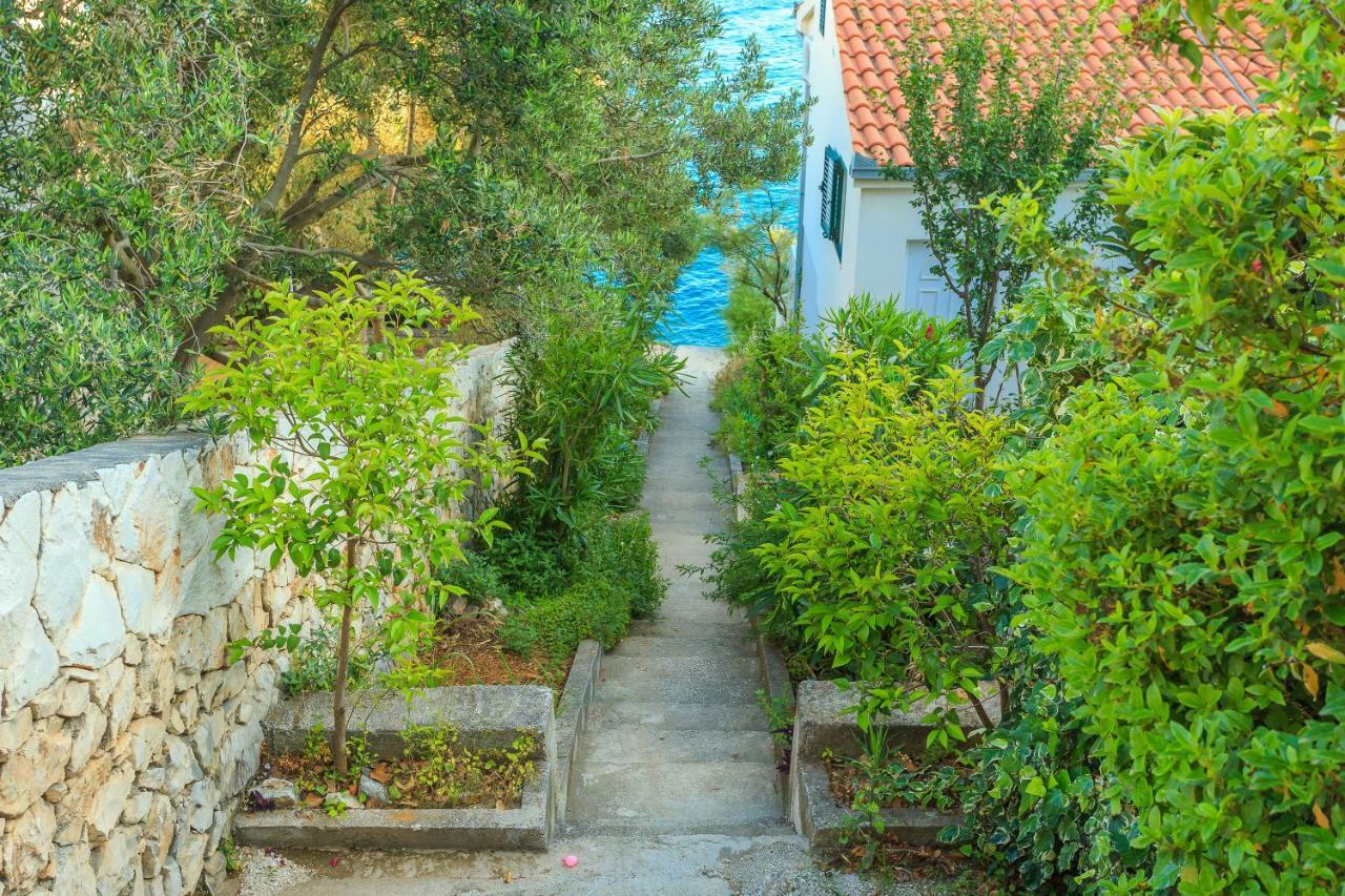 Apartments Meri Trogir Exterior foto